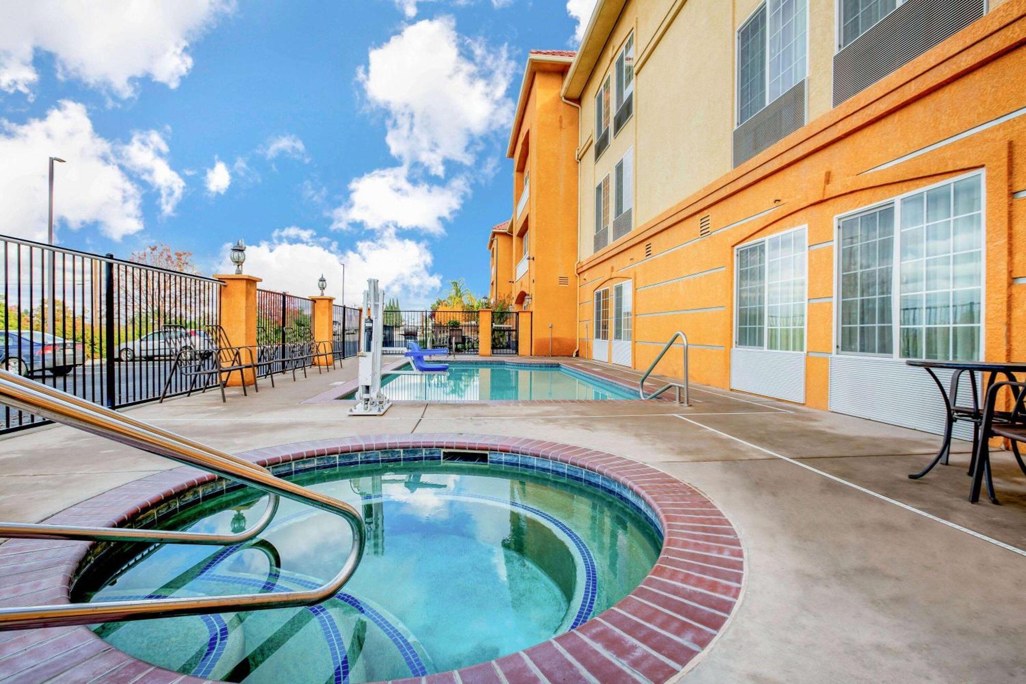 Hotel La Quinta By Wyndham Fowler Exterior foto